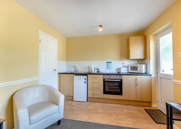1 Bedroom Accommodation In Brixham, Torbay - Brixham