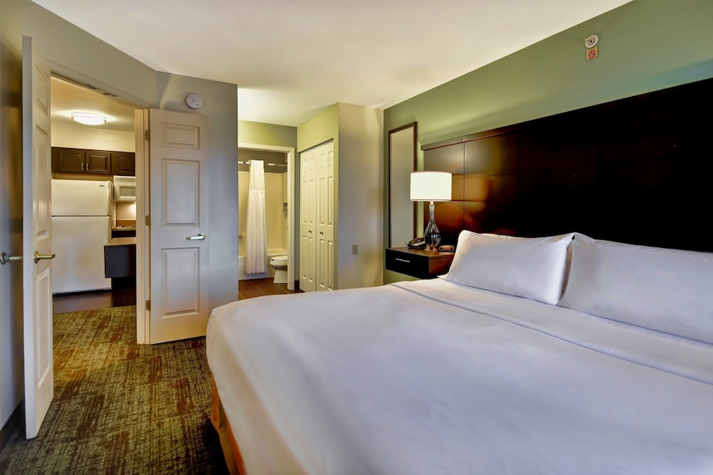Staybridge Suites Madison East, An Ihg Hotel - Splash Pad, DeForest