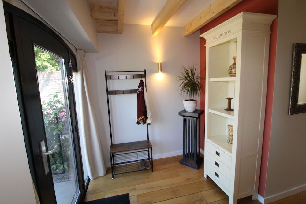 2 Luxury Holiday Cottages In The Beautiful Maximapark In Utrecht, Free Parking - 烏特勒支