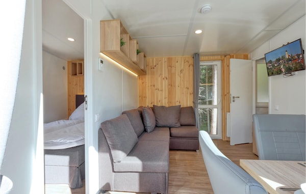 Bienvenido A Esta Tiny House En El Camping Bosque En El Lago Brombach En Pleinfeld. - Pleinfeld