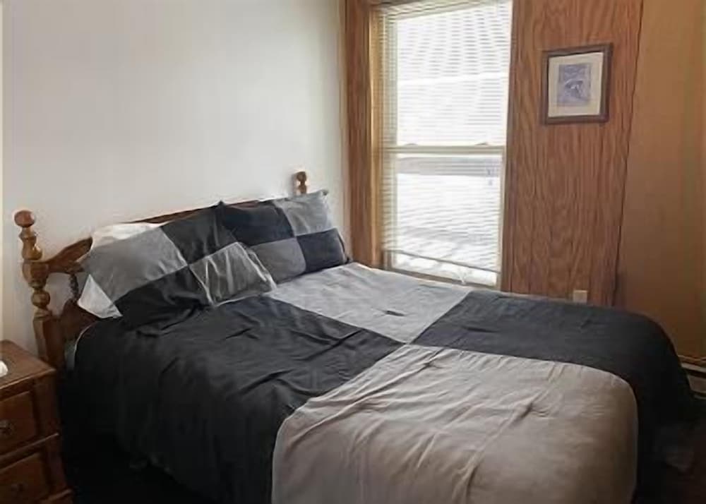 2 Br: Leatherbark 308b: On The Shuttle Route. Short Walk To The Village. Easy Parking. - Snowshoe