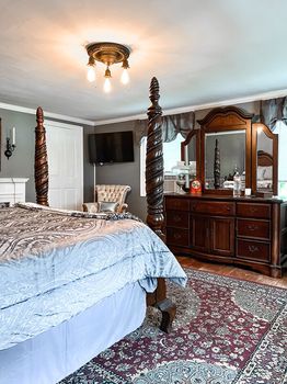 Vacation rentals & Airbnbs in Ashburnham, MA cozycozy