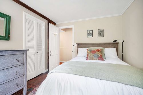 Gillette Castle State Park, East Haddam airbnb, hotels and vacation