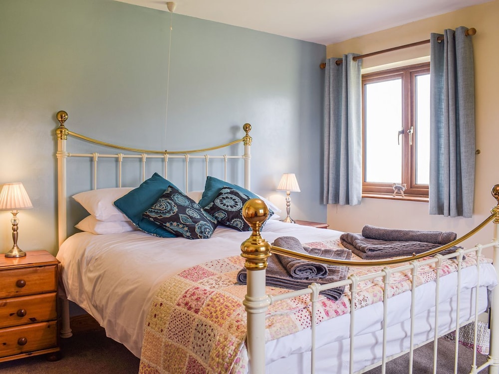 4 Bedroom Accommodation In Hayton’s Bent - Shropshire