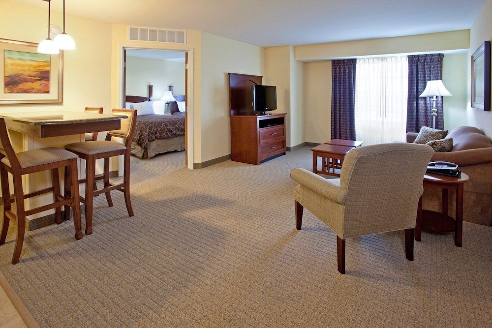 Fully-equipped Suite |Pool + Wi-fi - Indiana