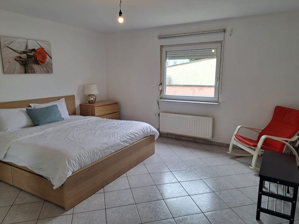 Spacious Flat 10 Mins From Luxembourg Airport Free Parking Top Customer Service - Niederanven