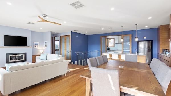 Kingfisher Beach House - Double Storey House Central To Town Centre - Portarlington