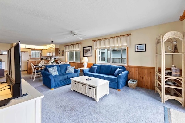 Semi-oceanfront Condo With Community Pool And Beach Access - Rodanthe, NC