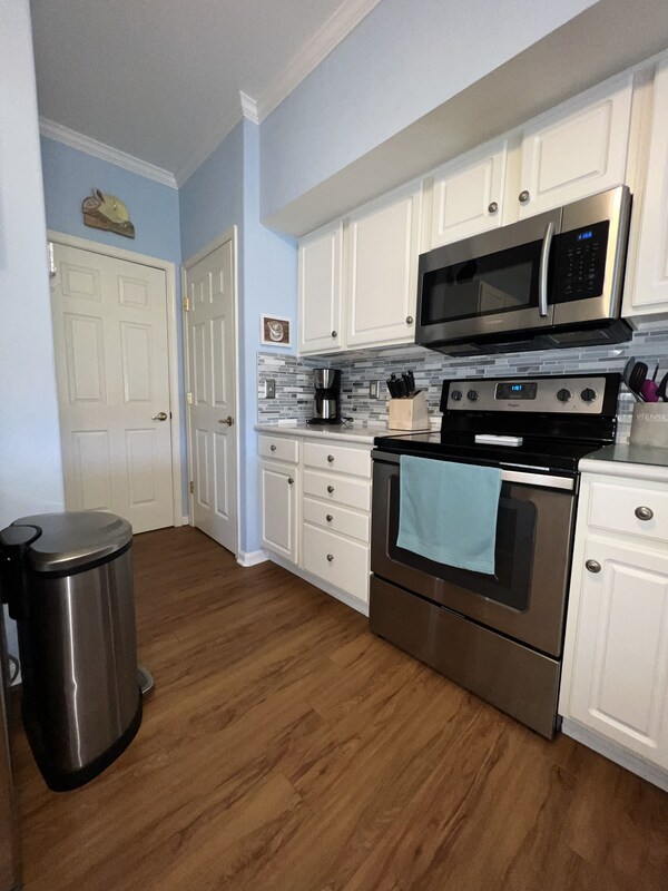 Charming Spacious Townhouse - 10 Min To Lewes Beach, 15 Min To Rehoboth Beach! - Lewes