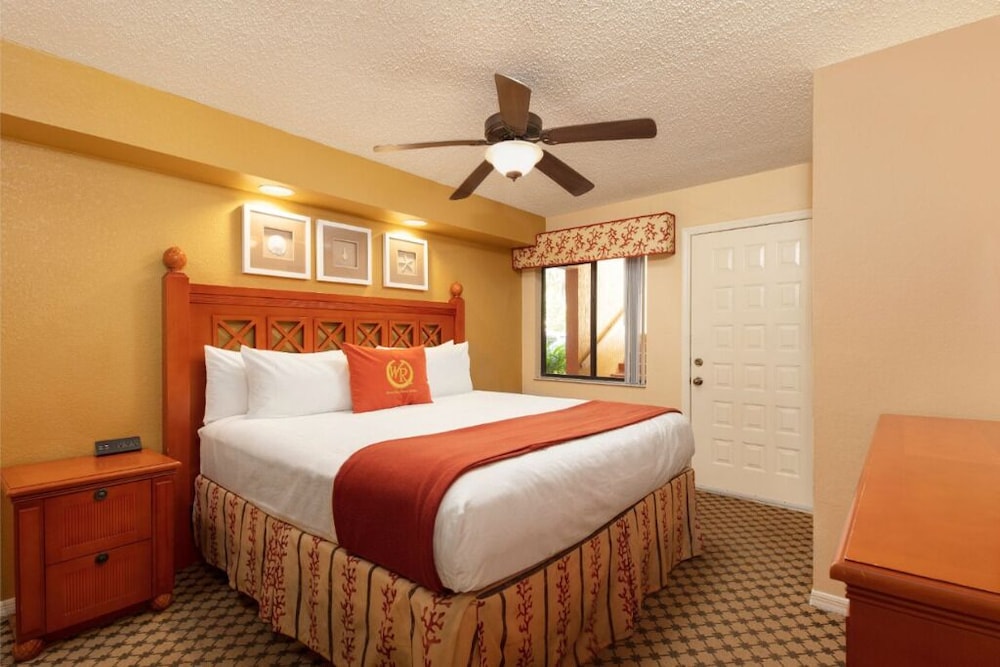 Two-bedroom Deluxe Villa With Onsite Water Park And Restaurant - Lake Buena Vista