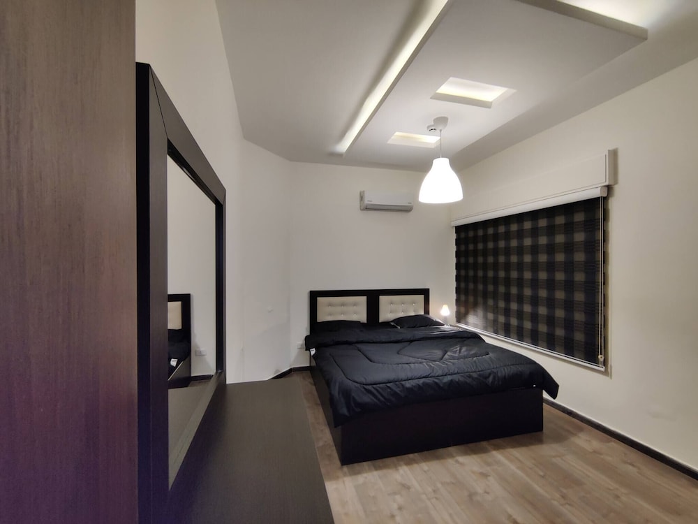 14 Lovely 1-bedroom Rental With Services Nearby - Amman