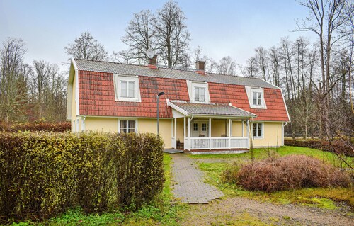 Awesome Home In Tingsryd With 5 Bedrooms, Sauna And Wifi - Tingsryd