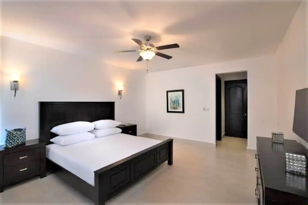 Luxurious 3 Bedroom Crown Villa With Pool - Puerto Plata