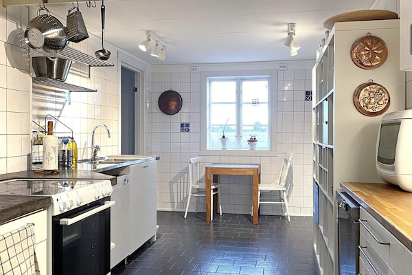 9 Person Holiday Home In Lidköping - Lidköping