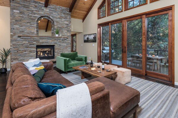 4,000 Ft2 Updated Mountain House- Experience Apple Hill - Pollock Pines