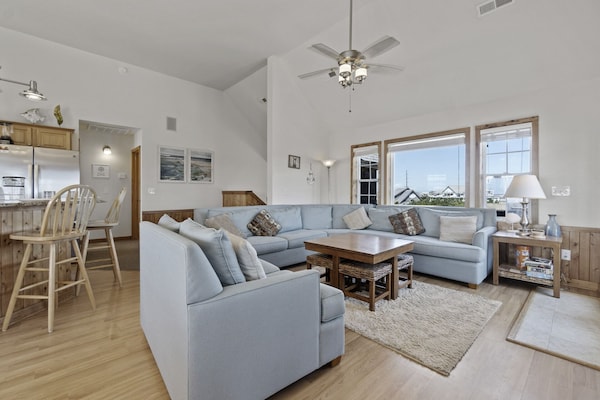 Soundfront Home In Waves With Pool, Hot Tub, And Private Kitesurfing Access - Rodanthe, NC