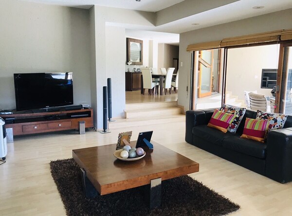 Beautiful & Spacious  4 Bedroomed House In The Upmarket Bryanston - Sandton