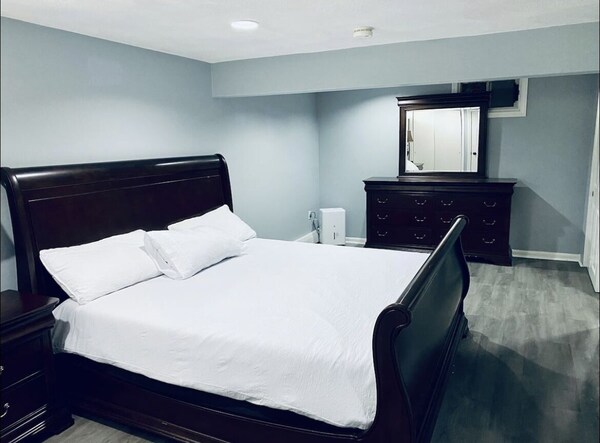 Cozy 1 Bedroom Apartment - Hamilton, MA