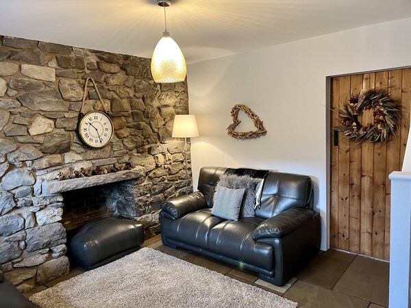 Gorgeous 2-bed Cottage In Penderyn, Brecon Beacons - South Wales