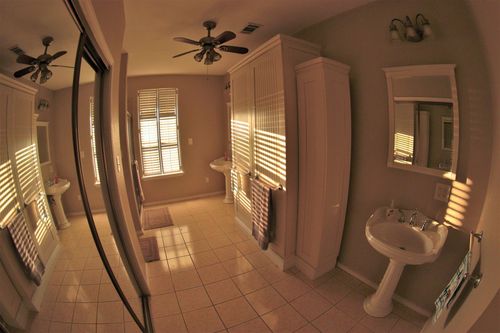 Top Airbnbs & Vacation rentals in Meridian, TX cozycozy