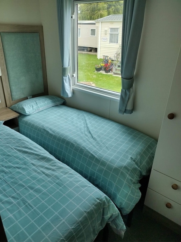 Well Presented 3 Bed With Large Veranda @ Seal Bay Resort(formerly Bunn Leisure) - Selsey