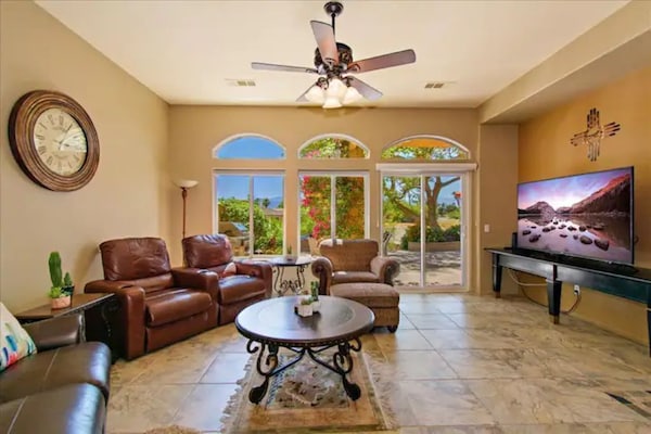 Desert Escape 3bd 3bth, 2 King Suites In Gated Country Club, Walk To Polo Gnds\n - Indio, CA