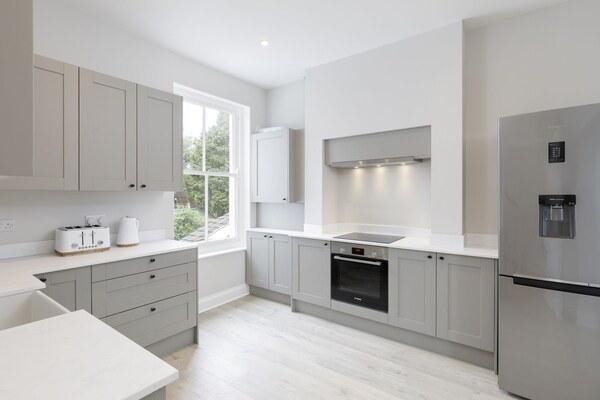 High-end Seven Dials Townhouse - Brighton Station