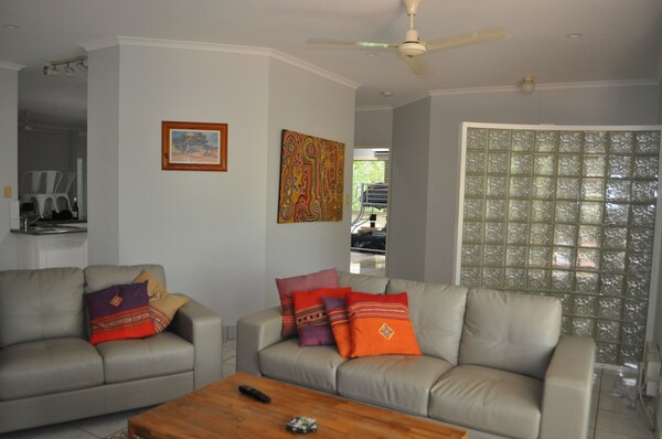 Spacious Family Home, 45 Minutes To Litchfield National Park - Livingstone