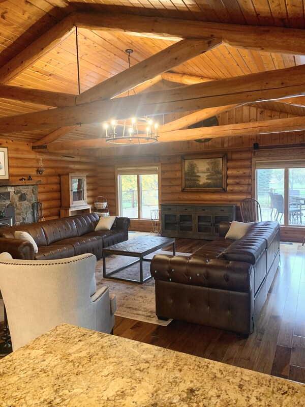 Secluded Lodge With Hot Tub - Caberfae Peaks, MI
