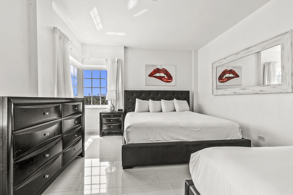 Belleza Sobe Double Premium One Bedroom Sleeps 6 - Miami, FL