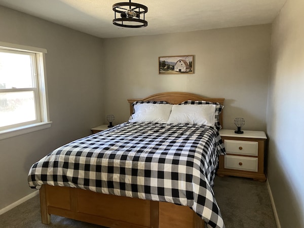 Farmhouse On Horse Ranch In Arvada, In Convenient But Quiet Location! - Golden, CO