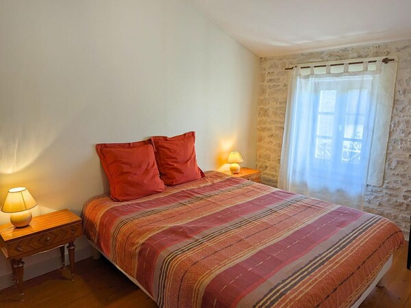 Gite Bréville, 3 Bedrooms, 6 Persons - Charente