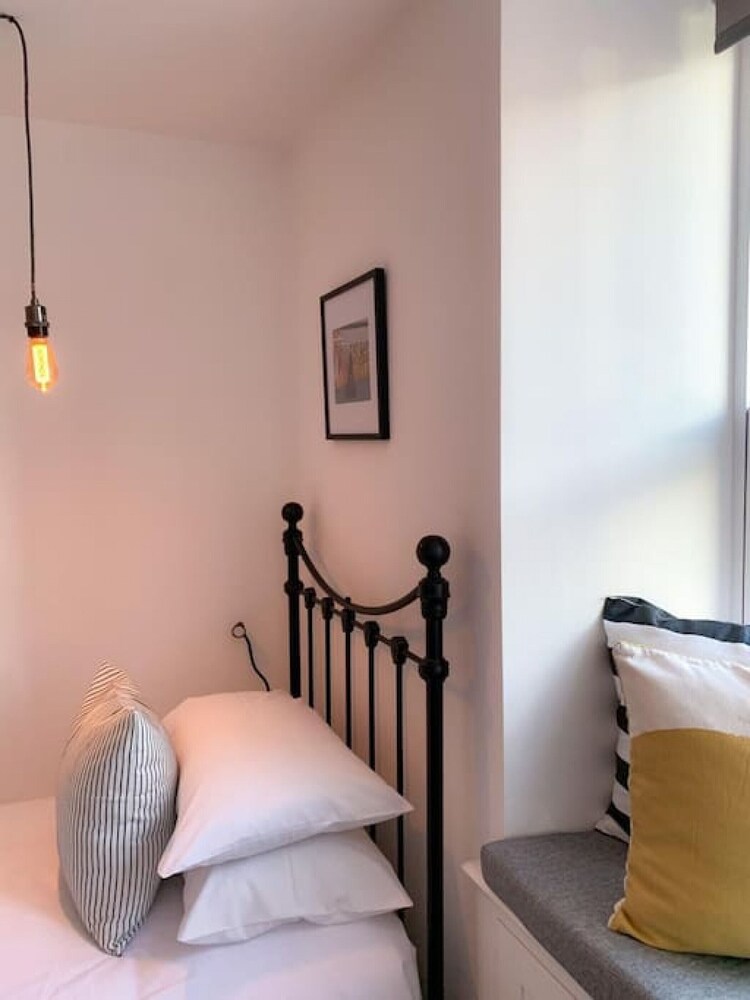 The Estuary Apartment - 2 Minutes From Beach - Dundee, UK