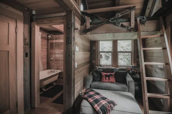 The Lodge @ Skycamp: Cozy Cabin With Hot Tub 15min From Stevens Pass - 캐스케이드 산