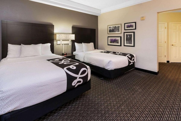 4 X 2 Double Beds At La Quinta Inn & Suites By Wyndham Mesa Superstition Springs - Mesa, AZ
