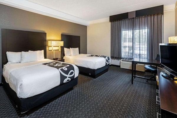 2 Double Beds At La Quinta Inn & Suites By Wyndham Mesa Superstition Springs - Mesa, AZ