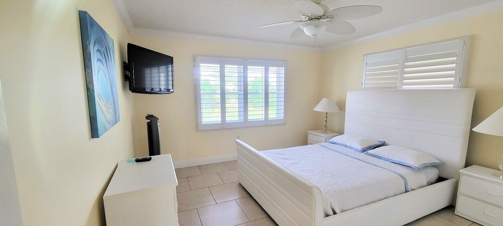 Freshly Remodeled House In Cocoa Beach Fl - Jetty Park, Port Canaveral
