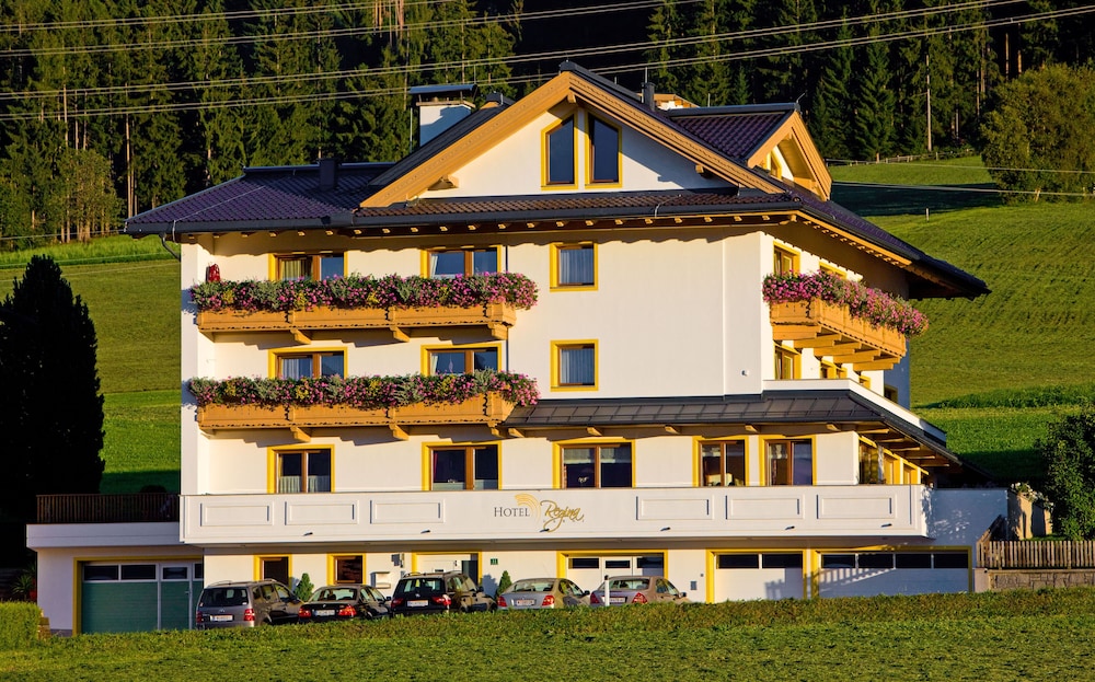 Hotel Garni Regina - Schwaz