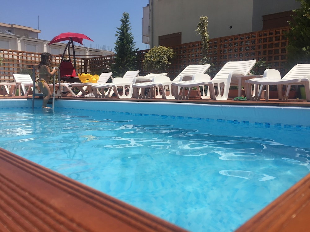 Sunrise Hotel ÇAmeria - Durrës