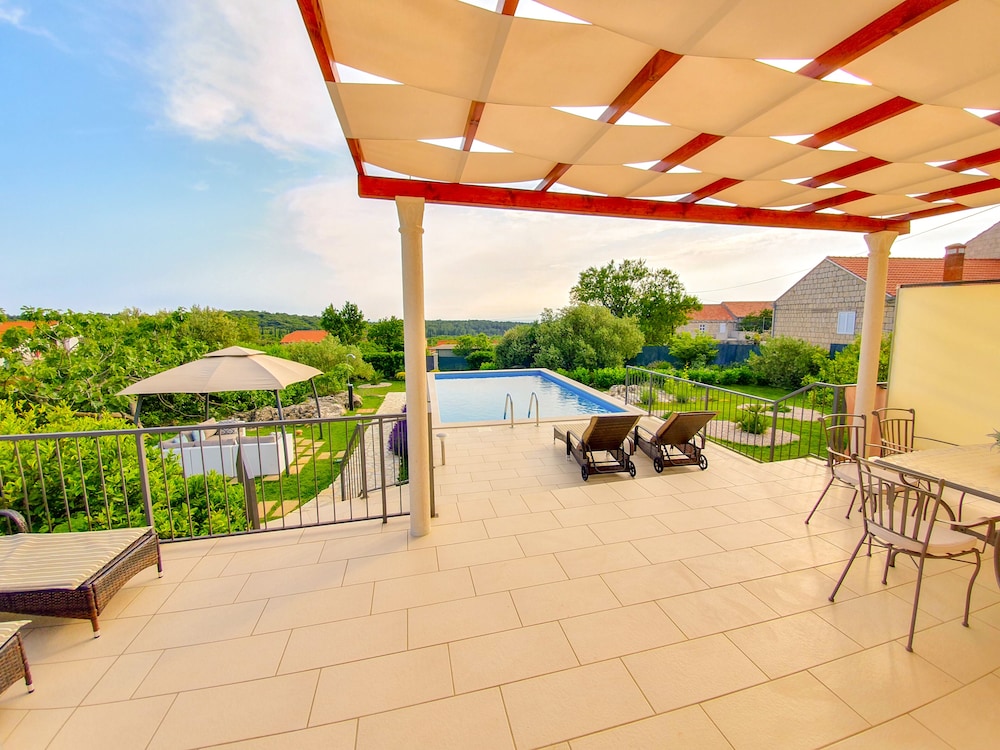 Sunny Villa, Stylish And Modern New Property With Private Pool, Near Dubrovnik - Mlini