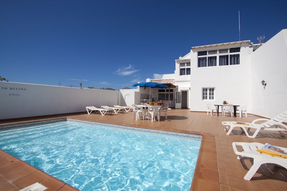Villa Mar Ist 4 Schlafzimmer Mit Privatem Pool 300 M Vom Strand Entfernt, Playa Pocillos - Puerto del Carmen