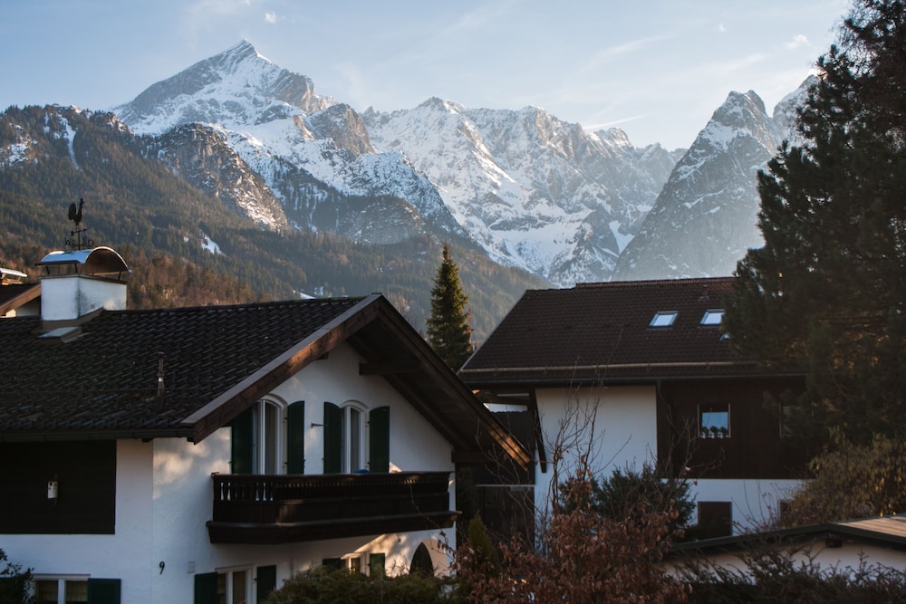 Panorama - Mountain Views, Sunny, Comfortable, 100 M2, Generous - Zugspitze
