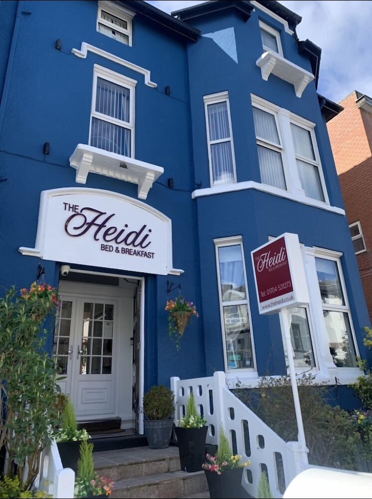 The Heidi Bed & Breakfast - Southport Pleasureland