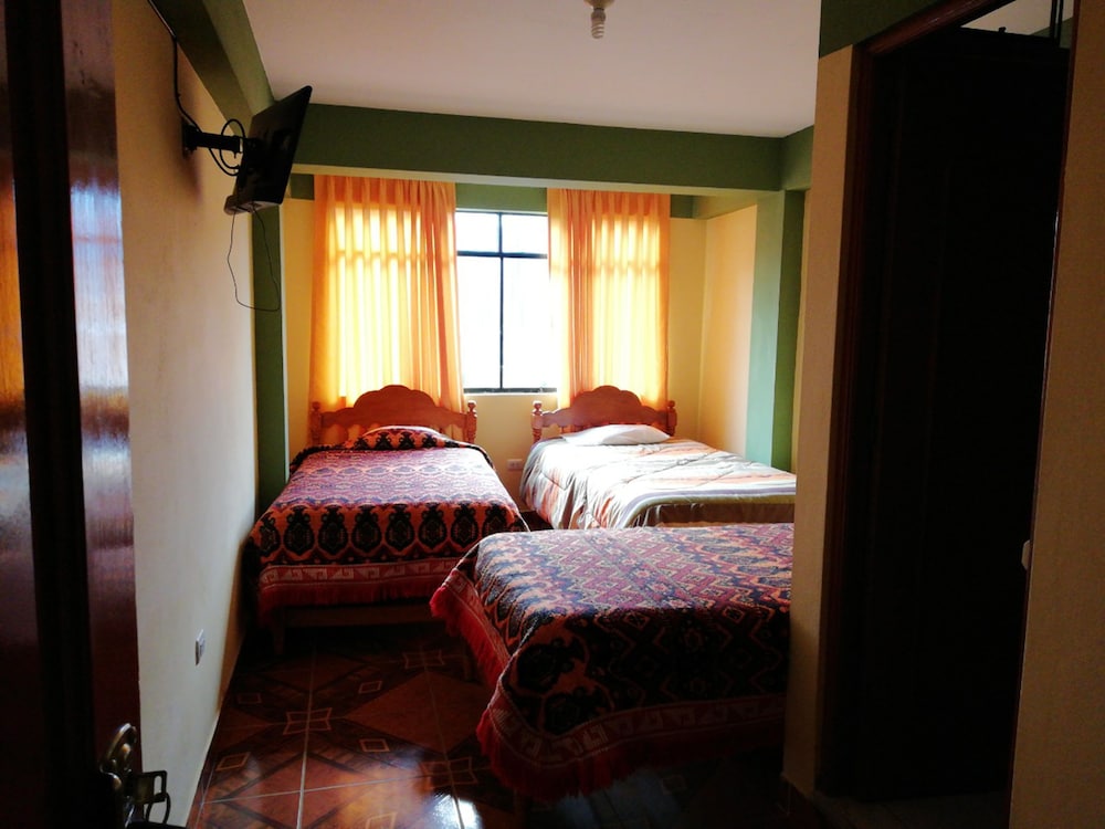 Artesonraju Hostel Huaraz - Huaraz