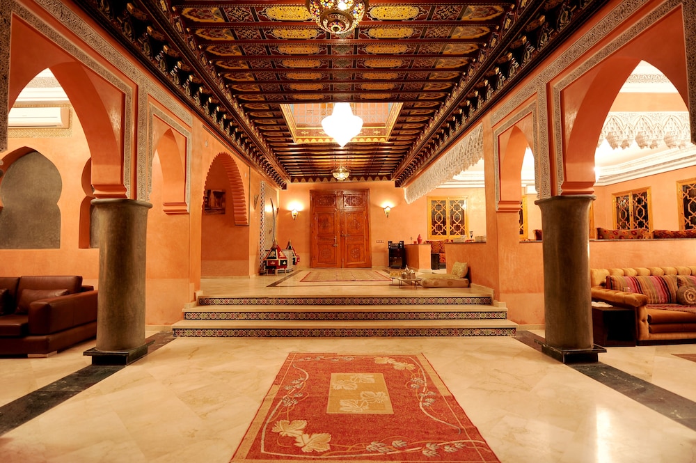 Villa Dar Moudar Marrakech Large Swimming Pool And Garden With Authentic Architecture - Morocco