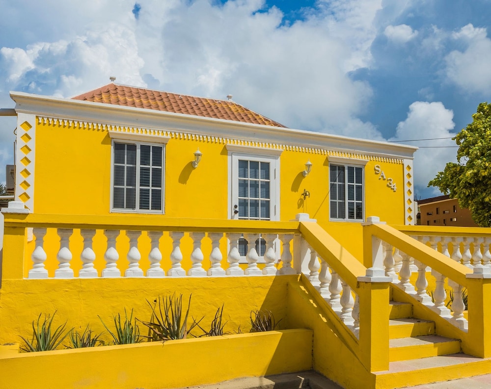 Old Aloe House - Een 100 Jaar Oud, Volledig Gerenoveerd Vakantiehuis - Aruba