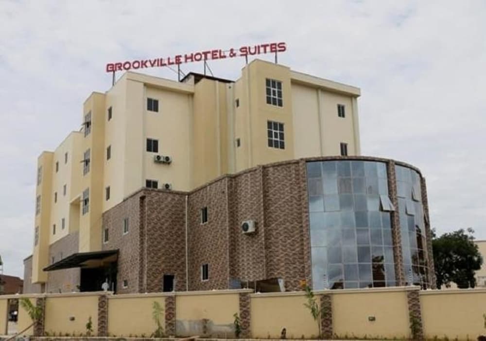 Brookville Hotel & Suites - Abuya