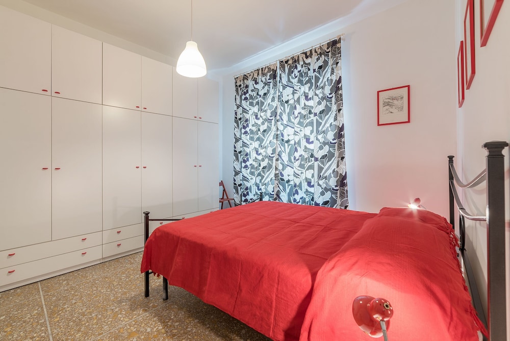 Red & White Apartment Nur Wenige Schritte Vom Vatikan Entfernt - Vatikanstadt