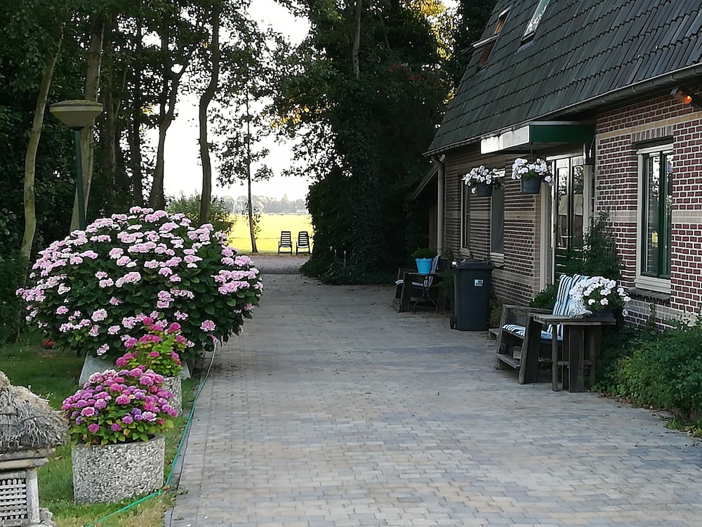 Amsterdam Country Area 15 Minutes From Center Apartment On The Ground Floor - Netherlands