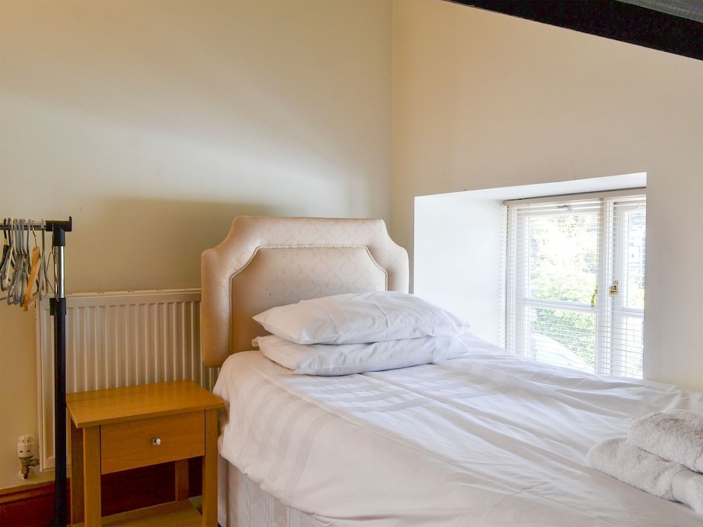 3 Bedroom Accommodation In Bowness-on-windermere - Bowness-on-Windermere